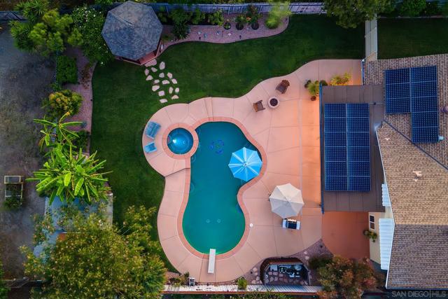 7783 Blue Lake Dr, San Diego CA: https://media.crmls.org/mediaz/7f500d7f-ea33-4587-aed1-01df29465f99.jpg