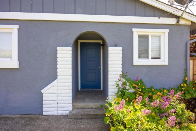 1026 Suzanne Court, Half Moon Bay CA: https://media.crmls.org/mediaz/7f511c26-5fdf-4d36-b310-55661397f37d.jpg