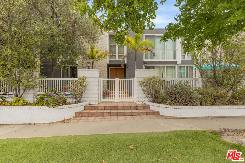 Multifamily at 7758 W 91st Street