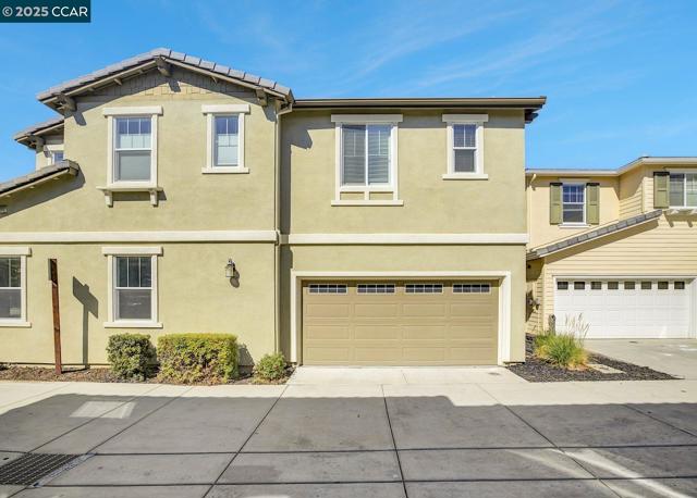 330 Pacifica Dr, Brentwood CA: https://media.crmls.org/mediaz/7f52981d-9f01-4e42-b4a9-f69fa221be5c.jpg