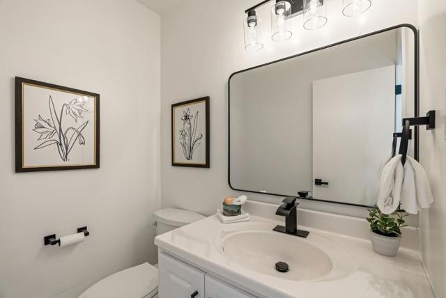 627 Hickey Boulevard, Pacifica CA: https://media.crmls.org/mediaz/7f52eea1-8d38-4221-bc6e-b5efb7c7fb51.jpg