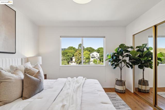 6251 Highland Ave, Richmond CA: https://media.crmls.org/mediaz/7f52fdf1-4a16-4ef0-b5f3-2a93a202746d.jpg