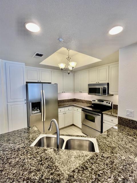 9263 Regents Rd., La Jolla CA: https://media.crmls.org/mediaz/7f5333a5-565a-4c74-97ce-0ba8089462bc.jpg