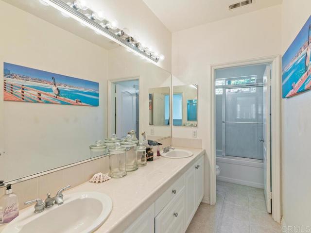 10794 Spur Point Court, San Diego CA: https://media.crmls.org/mediaz/7f5367af-d589-410b-804f-4cd1b4ef4cc6.jpg