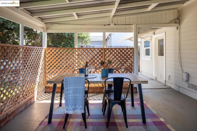 2234 Lobert St, Castro Valley CA: https://media.crmls.org/mediaz/7f537a27-292e-4256-acea-a6043bdd577d.jpg