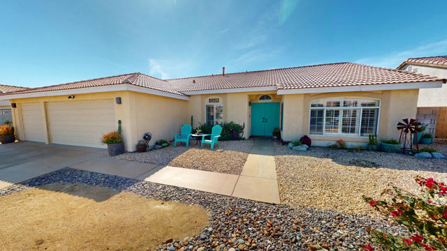 42639 Devonshire Street, Palm Desert CA: https://media.crmls.org/mediaz/7f54232e-011b-4922-883e-a81bd3dba287.jpg