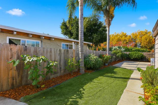 1183 Saratoga Avenue, East Palo Alto CA: https://media.crmls.org/mediaz/7f554ab7-4bf0-41bf-9729-b4788195b16c.jpg