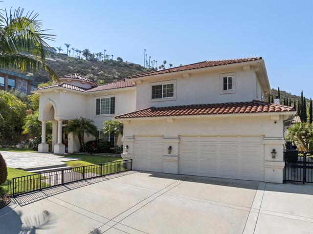 2535 San Clemente Avenue, Vista CA: https://media.crmls.org/mediaz/7f568e60-7e84-4321-b497-e9cef811e376.jpg