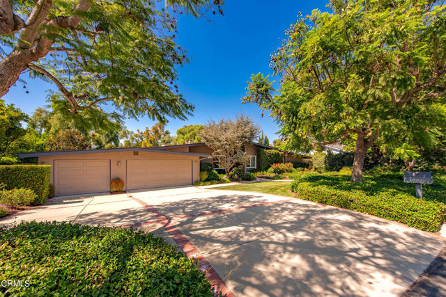 Detail Gallery Image 4 of 72 For 661 Valley Vista Dr, Camarillo,  CA 93010 - 5 Beds | 3 Baths