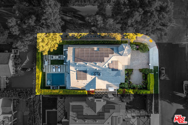 4402 Ledge Avenue, Toluca Lake CA: https://media.crmls.org/mediaz/7f570c75-c1bd-49d7-a5e9-e1b77dbe5295.jpg