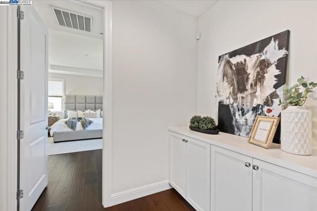 4369 Table Mountain Rd, Dublin CA: https://media.crmls.org/mediaz/7f57e7c5-291f-4527-997e-1db5020c56c1.jpg