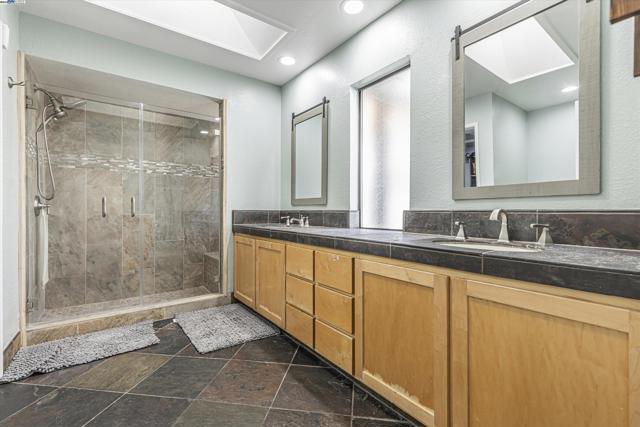 2256 Cove Ct, Discovery Bay CA: https://media.crmls.org/mediaz/7f5873fc-9680-4b01-aa75-b535d6b8357d.jpg