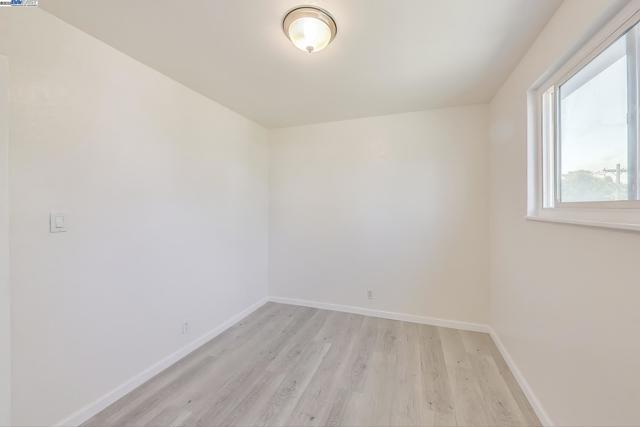 4435 Cambria St, Fremont CA: https://media.crmls.org/mediaz/7f5907ad-10db-40c5-bd8e-cef7571c0aad.jpg