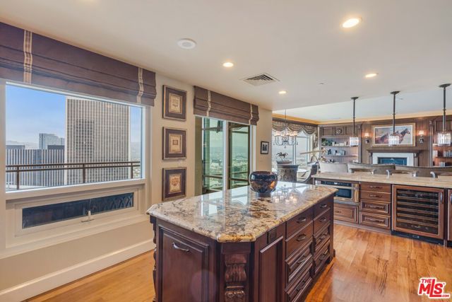 1 W Century Drive, Los Angeles CA: https://media.crmls.org/mediaz/7f594886-93ce-4513-b463-afd6c834223a.jpg