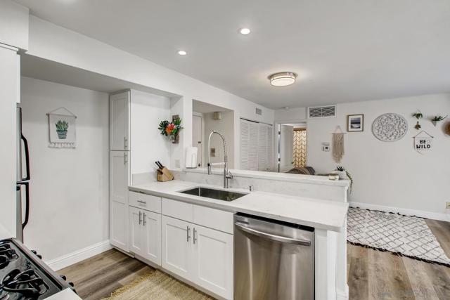 4205 Ohio St, San Diego CA: https://media.crmls.org/mediaz/7f5a4996-8c0b-466c-9702-ea72f0b98060.jpg