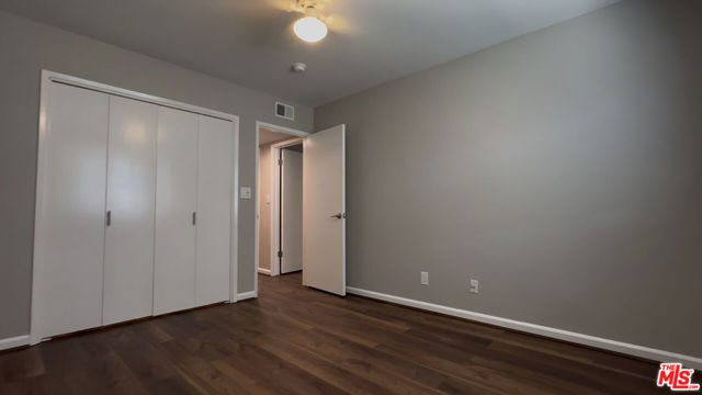 11260 Overland Avenue, Culver City CA: https://media.crmls.org/mediaz/7f5aa557-8231-4da3-91a8-51a7263d33ce.jpg
