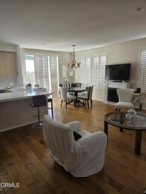 Detail Gallery Image 4 of 11 For 436 Poli St #313,  Ventura,  CA 93001 - 2 Beds | 2 Baths