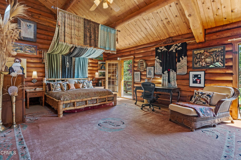 https://media.crmls.org/mediaz/7f5c4a32-0718-42f0-a5e0-f9d30d1ef850.jpg?preset=X-Large
