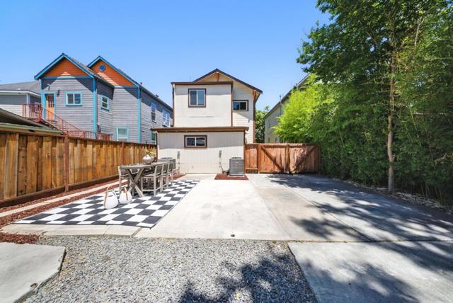 185 N 9th Street, San Jose CA: https://media.crmls.org/mediaz/7f5c98da-ff82-47d0-9051-ba6d540b4ec5.jpg