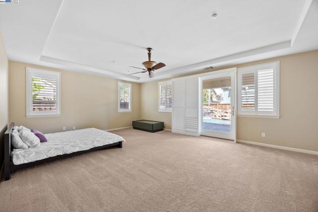 2132 Gold Poppy St, Brentwood CA: https://media.crmls.org/mediaz/7f5cac58-c7ec-45de-8b84-6dd9b50fbe62.jpg