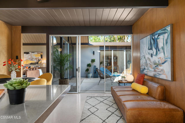 1449 Fordham Avenue, Thousand Oaks CA: https://media.crmls.org/mediaz/7f5d0f5c-817d-4969-83c4-ba8522d48b89.jpg