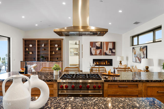 5572 Rainier Street, Ventura CA: https://media.crmls.org/mediaz/7f5d51b4-fac1-4979-9ad5-d70380035299.jpg