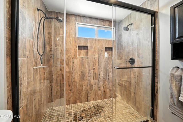 241 Cottonwood Lane, Fillmore CA: https://media.crmls.org/mediaz/7f5dfd55-a526-44b1-9957-4582fc03afb4.jpg