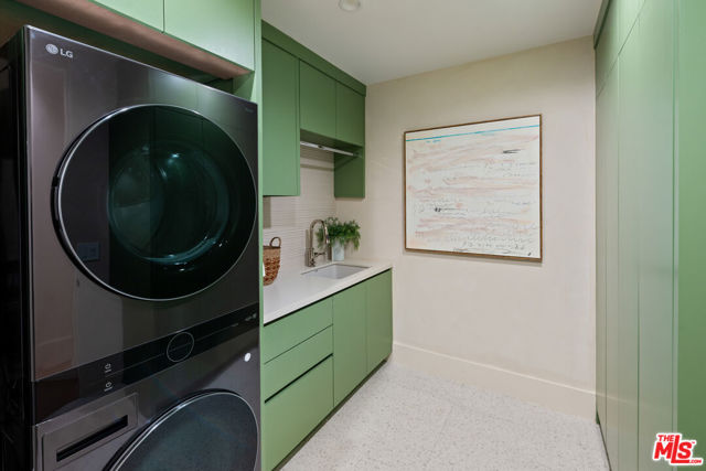 Drew Fenton | 565 Toyopa Drive Pacific Palisades CA | MLS: 7523707 Drew Fenton | 565 Toyopa Drive Pacific Palisades CA | MLS: 7523707