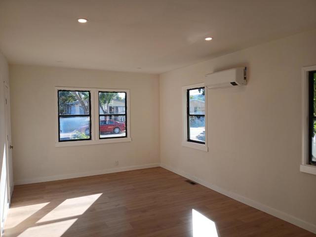 127 Maitland Drive, Alameda CA: https://media.crmls.org/mediaz/7f5ee62d-e67d-4faf-9e4d-4b793a79ac19.jpg