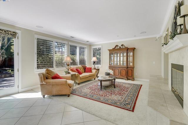 Image 12 of 58 For 2597 Ancona Cir