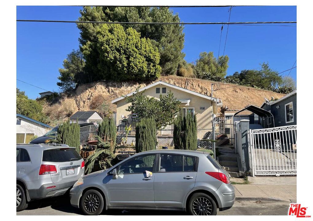 818 N AVENUE 51 Los Angeles, California POSSIBILITIES! Great investment opportunity with tons of potential!!! Located in one of the best parts of Highland Park! Just minutes from York Blvd, schools, entertainment, art galleries, farmers market, transportation and so much more! This property is a fixer. Property has Solar Panels. Property is being sold "As-Is", meaning no improvements, upgrades, or repairs will be made to the property.