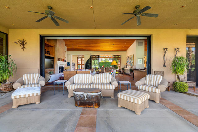 37551 Thompson Road, Rancho Mirage CA: https://media.crmls.org/mediaz/7f609dcf-16dd-479b-b6d0-439a2f24de02.jpg