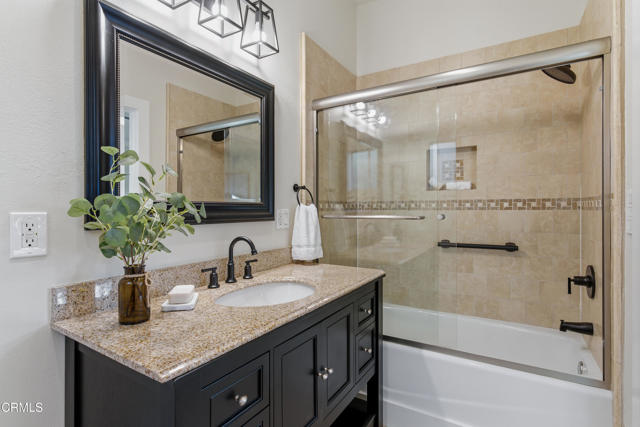 Detail Gallery Image 9 of 17 For 967 N El Molino Ave, Pasadena,  CA 91104 - 3 Beds | 2 Baths