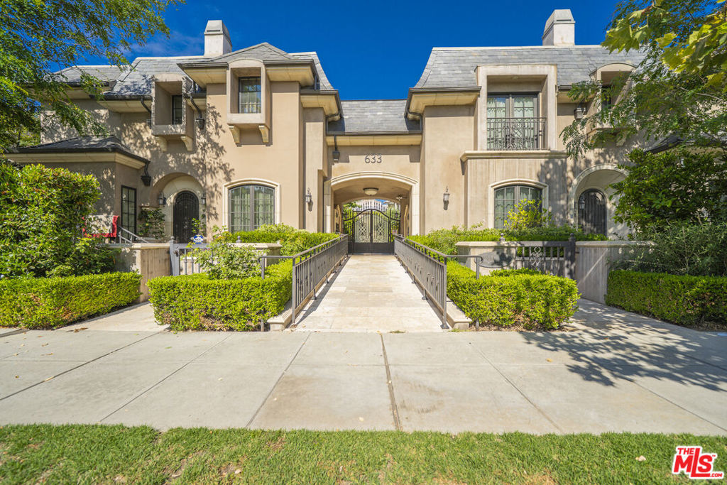 633 S Lake Avenue #8
