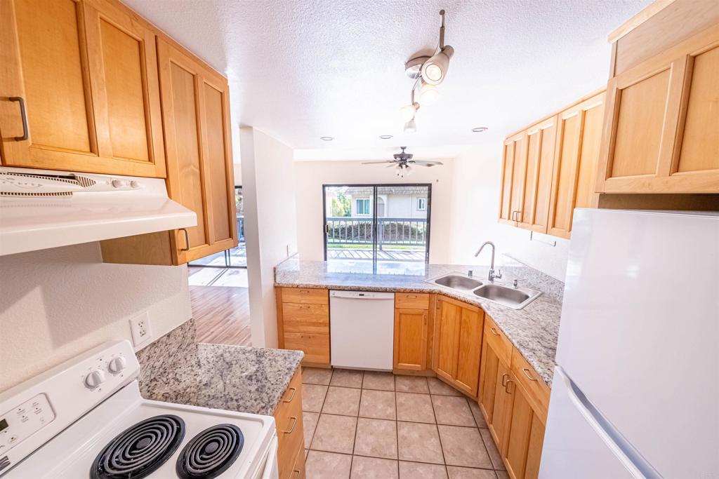 2374 Caringa - photo 18