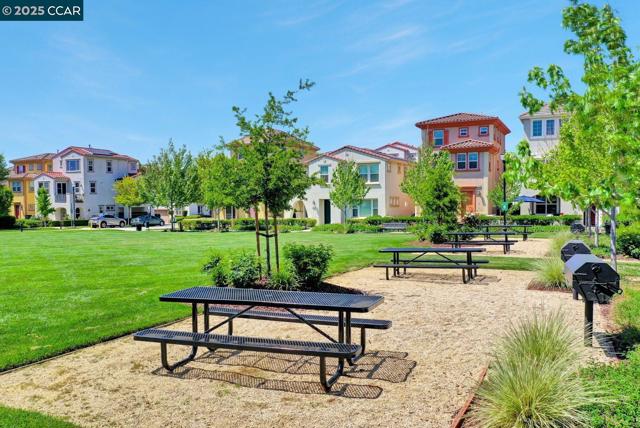 244 Selby Ln, Livermore CA: https://media.crmls.org/mediaz/7f61492b-d003-48b8-9cba-2a4b08218935.jpg