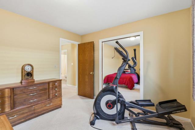 1650 Sausalito Drive, Hollister CA: https://media.crmls.org/mediaz/7f621d3b-af08-45fb-9929-96bdab636080.jpg