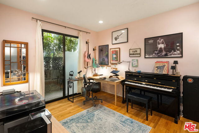 4 Bed Home for Sale in Venice, California