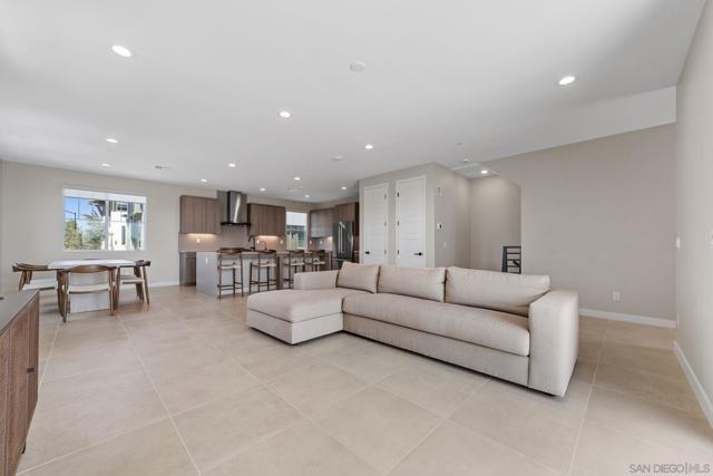 13016 Lumen Way, San Diego CA: https://media.crmls.org/mediaz/7f6276b0-7b00-4512-aea5-2792020f38d5.jpg