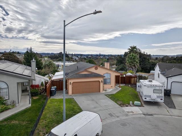225 Kimberly, Watsonville CA: https://media.crmls.org/mediaz/7f627d3d-4b21-46ba-8998-01ff0c2e092d.jpg