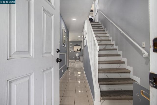 Image 4 of 29 For 312 Barrett Ave