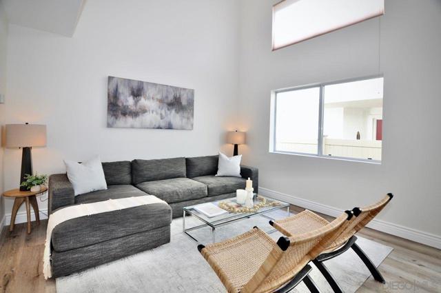 10878 Caminito Colorado, San Diego CA: https://media.crmls.org/mediaz/7f62a5f8-fece-4a51-a3ac-14152d85801e.jpg