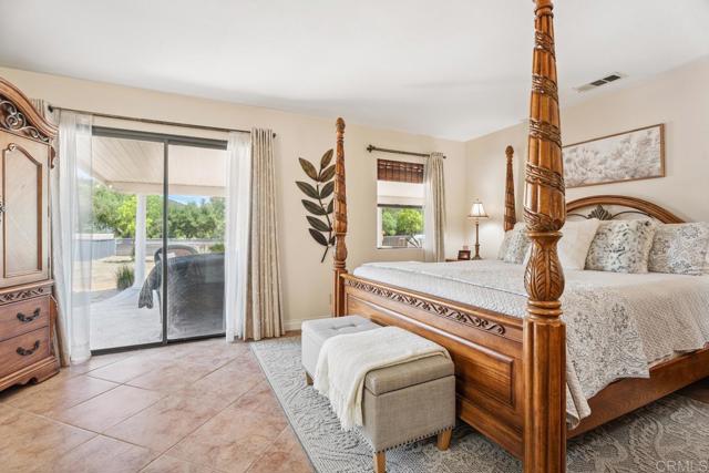 24039 Del Amo Road, Ramona CA: https://media.crmls.org/mediaz/7f62a97c-85a3-4ea6-8171-0bc44a814e82.jpg