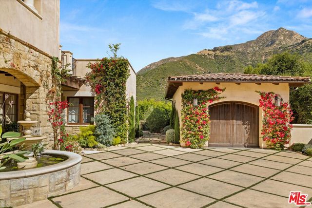 3091 Hidden Valley Lane, Santa Barbara CA: https://media.crmls.org/mediaz/7f62b726-12dd-48d5-b884-0f7414d80166.jpg
