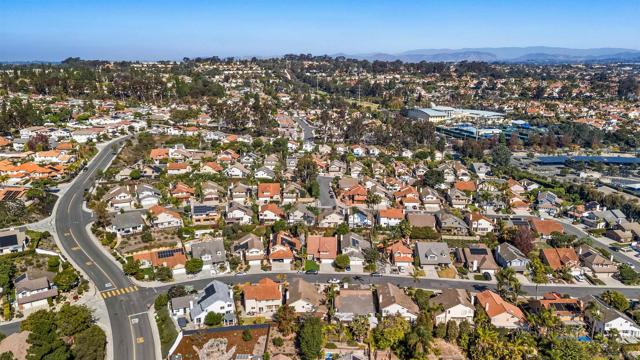 3970 Santa Nella Pl, San Diego CA: https://media.crmls.org/mediaz/7f62d57d-4ed8-4dd1-ac08-ce4fa351f285.jpg