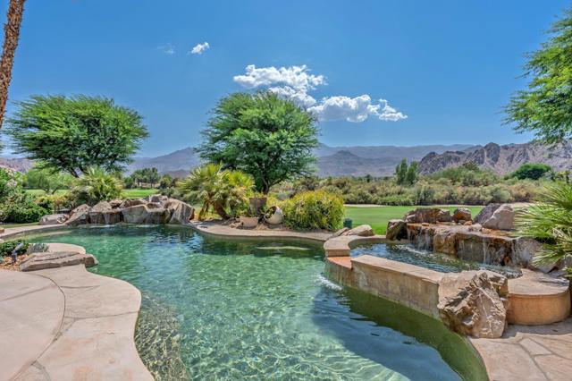 57205 Merion, La Quinta CA: https://media.crmls.org/mediaz/7f63498e-911f-4dd2-9b51-867a9b2e7ad3.jpg