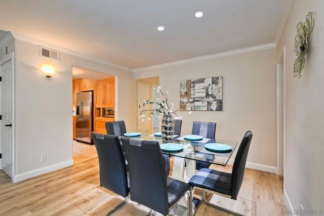 4240 Porte De Palmas, San Diego CA: https://media.crmls.org/mediaz/7f6494ab-60ab-4f35-9b9f-99c427b3f4e1.jpg