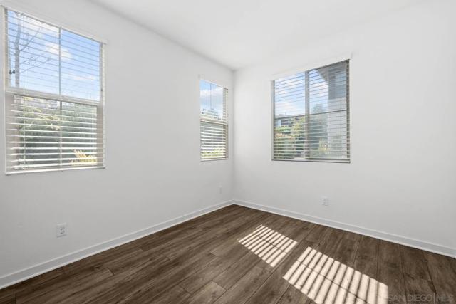 2053 Tango Loop, Chula Vista CA: https://media.crmls.org/mediaz/7f64e913-5401-49c7-aac6-acfea713591a.jpg