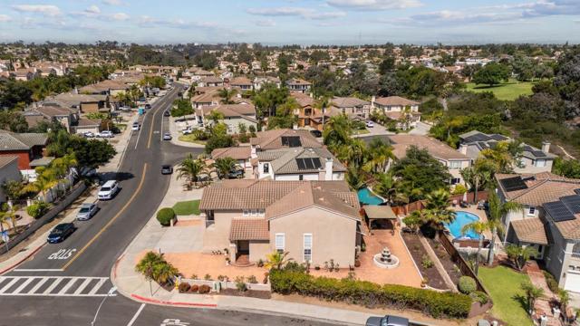 Detail Gallery Image 10 of 14 For 1279 via Escalante, Chula Vista,  CA 91910 - 5 Beds | 4 Baths