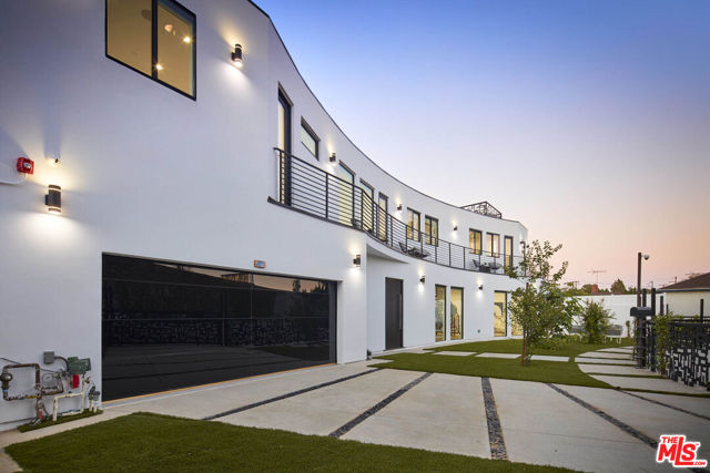 4338 Huntley Avenue, Culver City CA: https://media.crmls.org/mediaz/7f66278e-ab24-4224-95f3-2c95c377f60d.jpg
